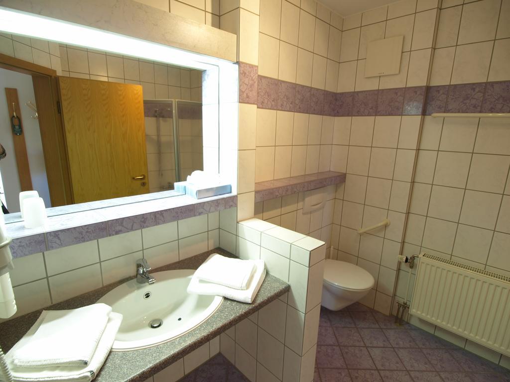 Hotel Landhaus Silbertanne Rotenburg an der Fulda Bagian luar foto
