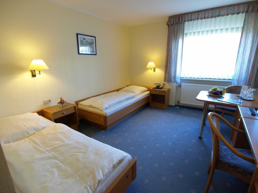 Hotel Landhaus Silbertanne Rotenburg an der Fulda Bagian luar foto