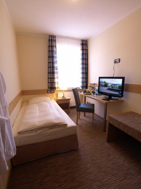 Hotel Landhaus Silbertanne Rotenburg an der Fulda Bagian luar foto