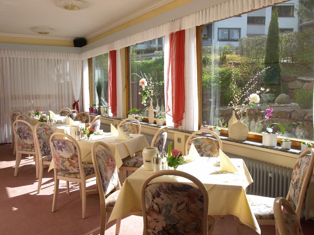 Hotel Landhaus Silbertanne Rotenburg an der Fulda Bagian luar foto